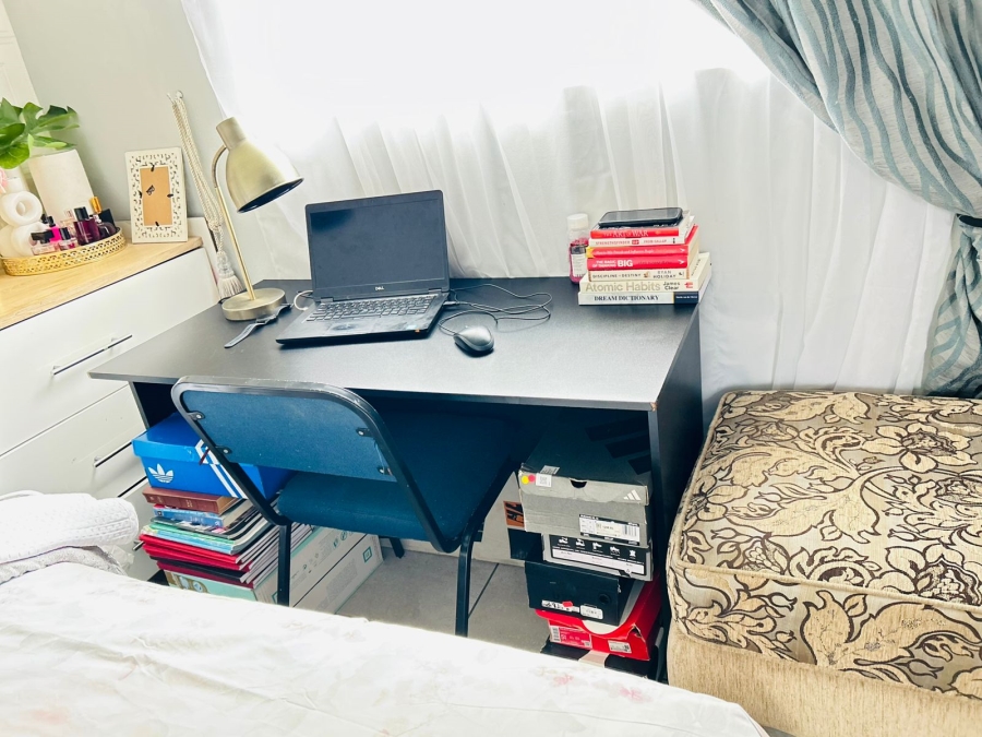 To Let 2 Bedroom Property for Rent in Waterval East North West